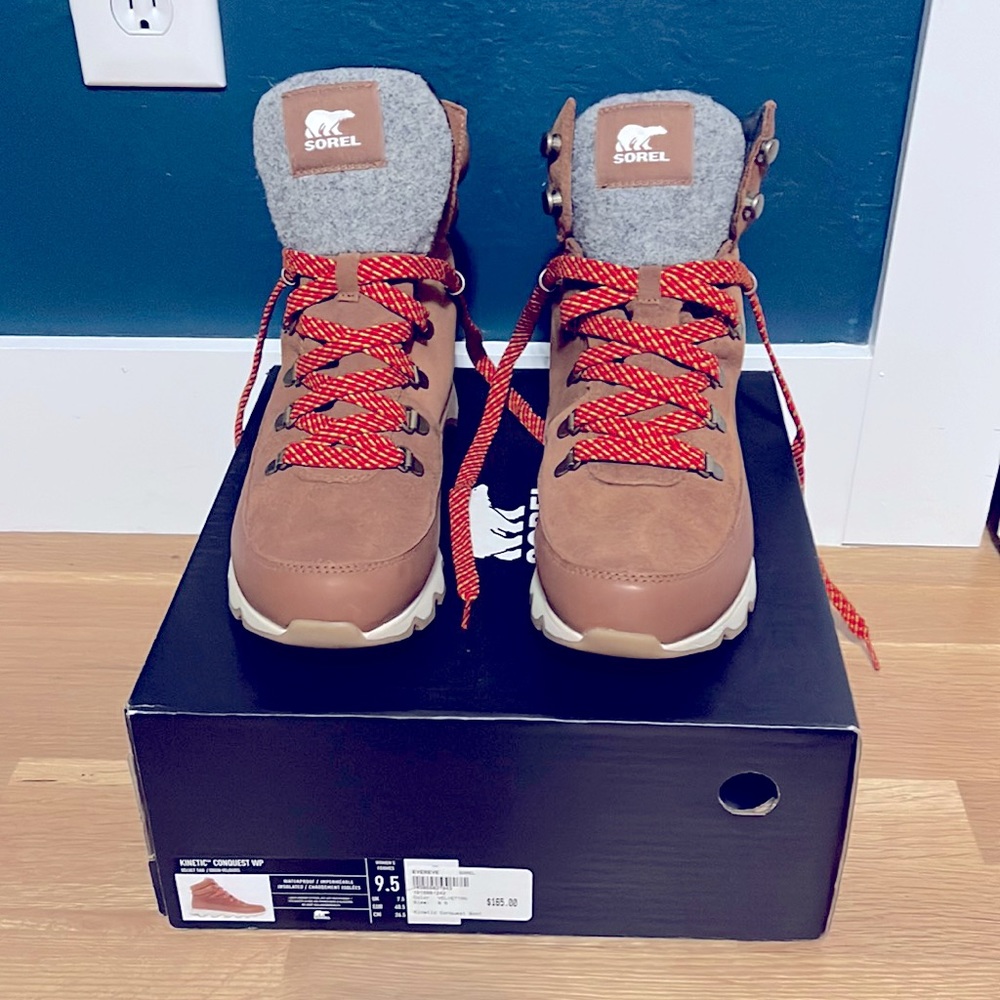 Brand New! Never worn! SOREL Women's Kinetic Breakthru Conquest Boots